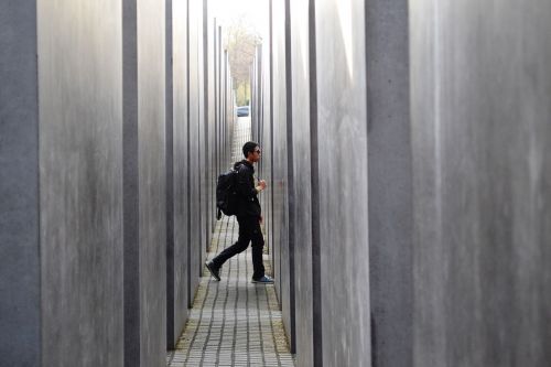 holocaust memorial berlin monument