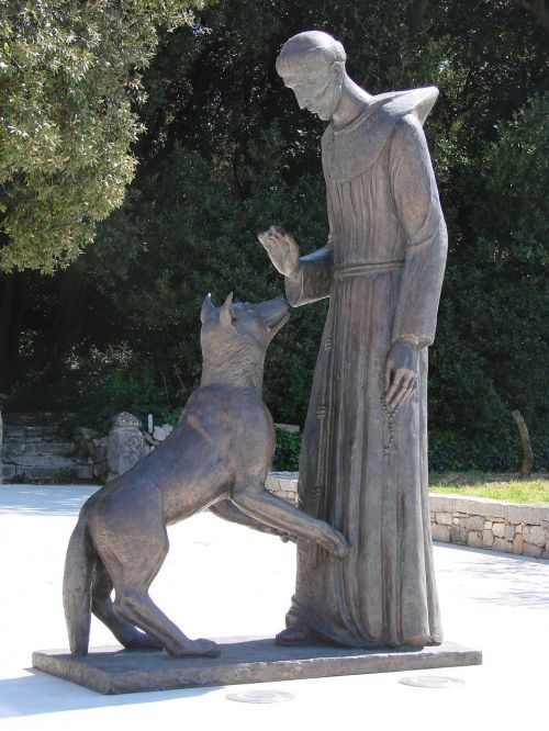 holy statue dog