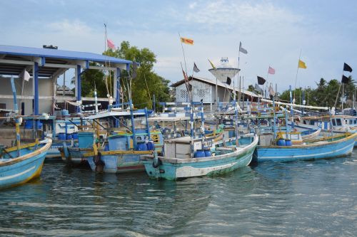 boats valaichenai town