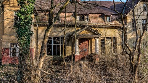 house  abandoned  old