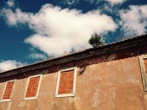 home facade portugal