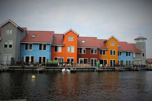 homes color water