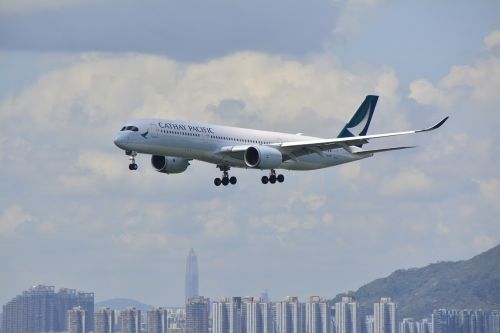 hongkong airport plane