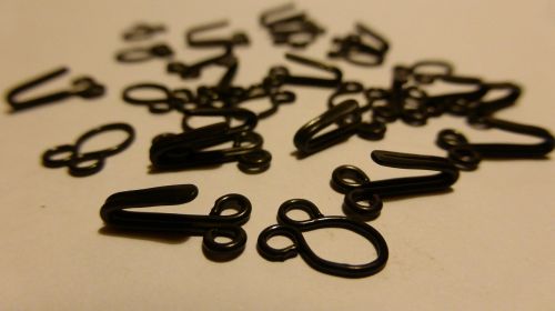 hook eyelets black