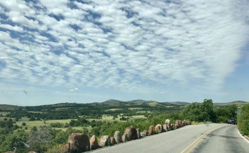 horizon clouds mountains