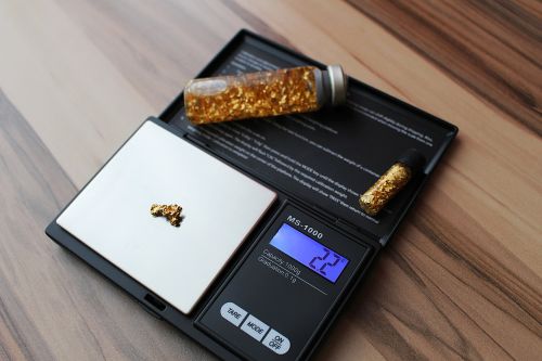 horizontal pocket gold gold nugget