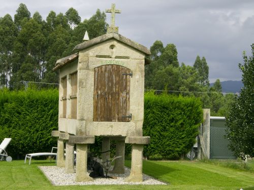 hórreo garden rebuilt