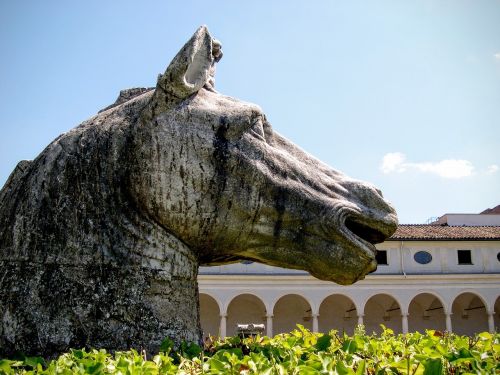 horse sculpture bronze