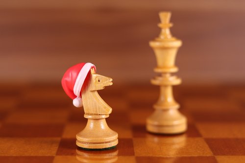 horse  santa hat  chess