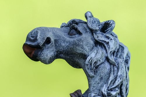 horse statue stone