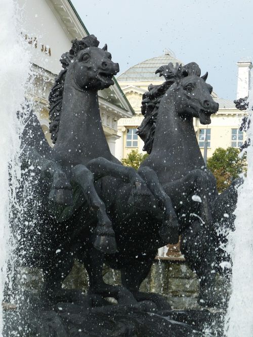 horses fountain moscow