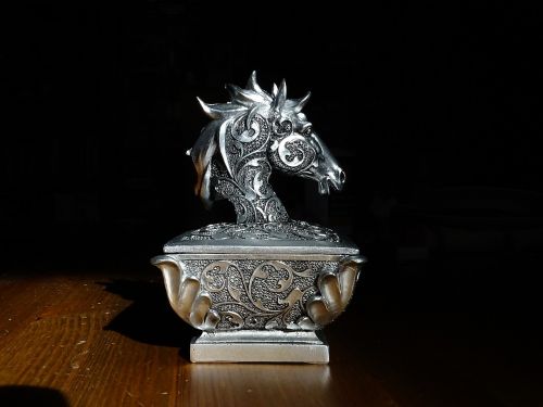 horses casket small jewelry box