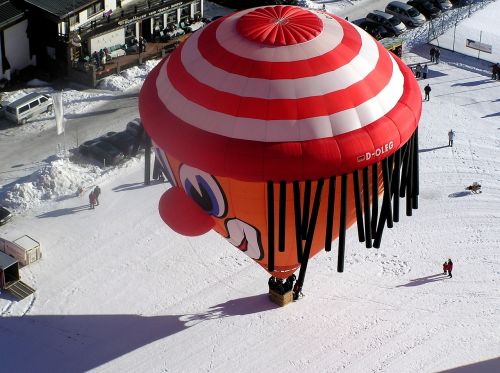 hot air balloon clown tannheim