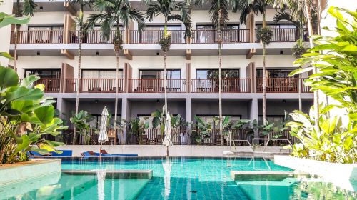 hotel swimming pool swimming