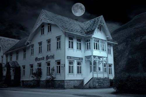 hotel night moon