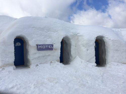 hotel igloo ice