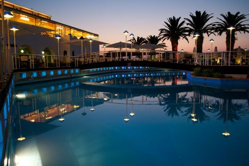 hotel pool swimming pool