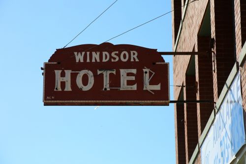 hotel sign motel