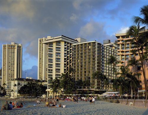 hotels honolulu waikiki beach