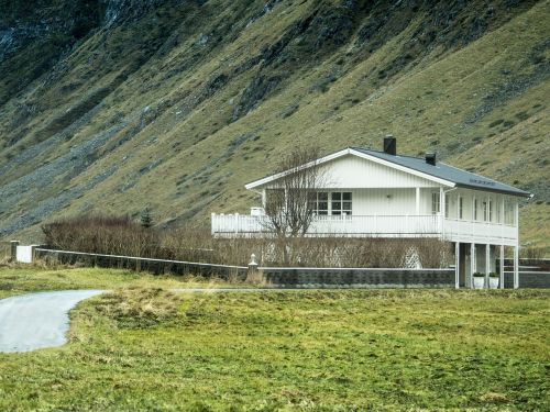 house rural field