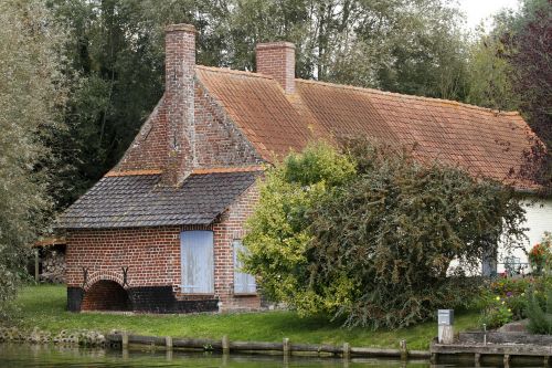 house roof thatch