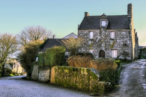 house pierre facade
