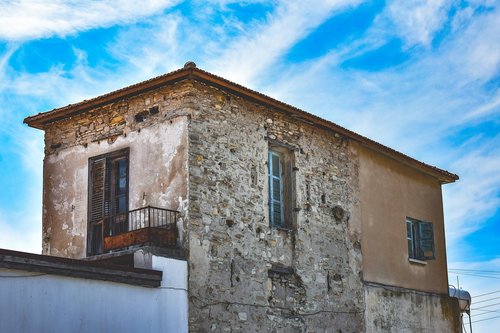 house  facade  old