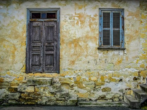 house  old  facade