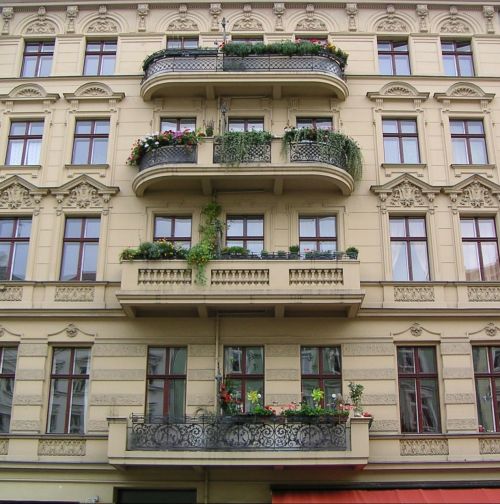 house facade balcony rmazza kreuzberg