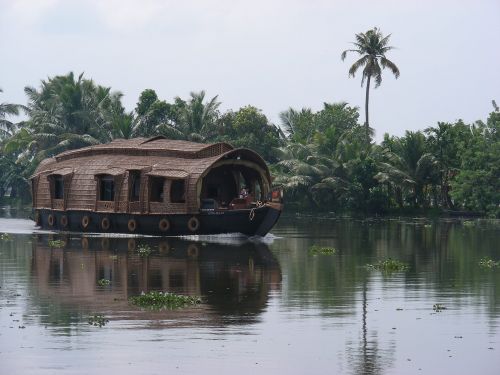 houseboat river tropics