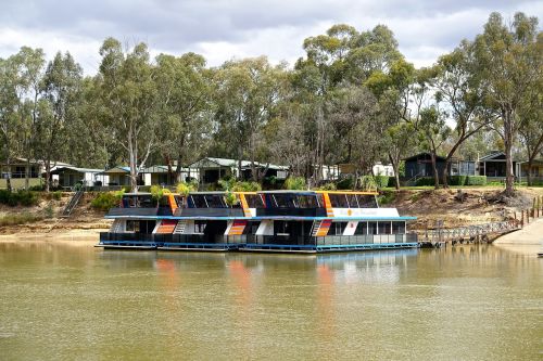 houseboats boats holiday