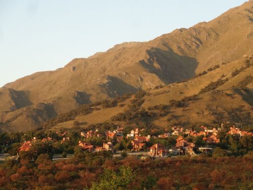 houses mountain argentina