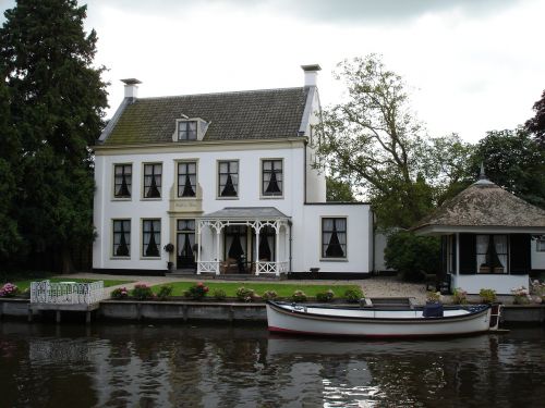 houses water river