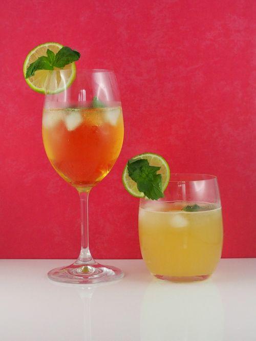 hugo cocktail drink