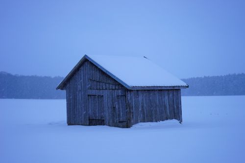 hut snowfall snow