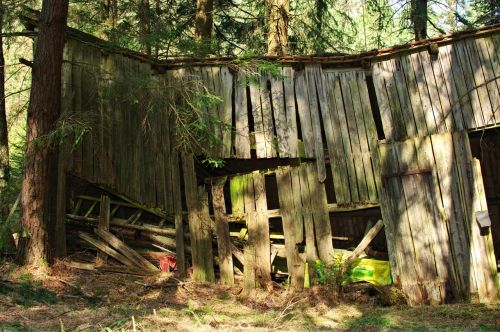 hut log cabin barn