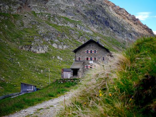 hut mountains mountain hut