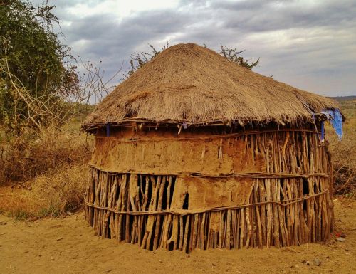 hut dwelling africa