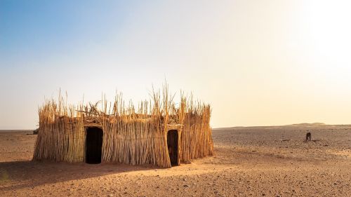 hut desert africa