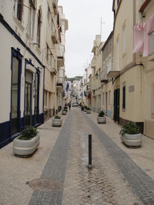 i nazaré portugal street
