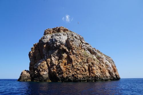 ibiza rock sea