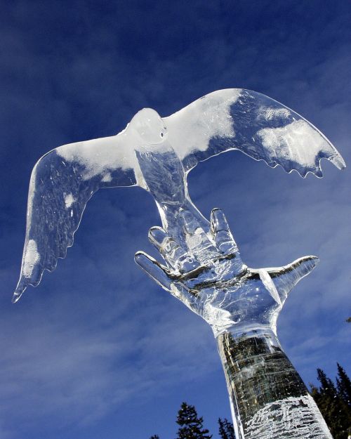 ice carving lake louise