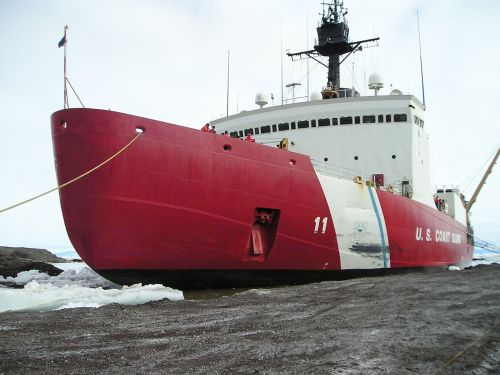 ice breaker mcmurdo station antarctica