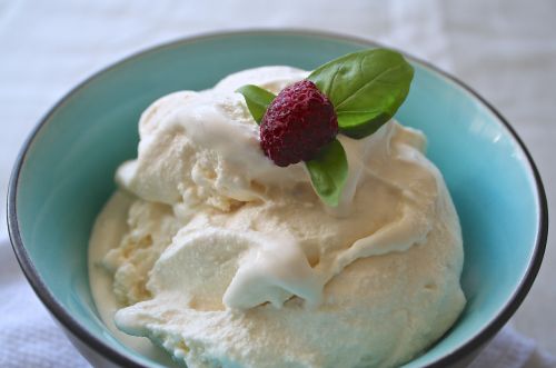 ice cream fruit raspberry