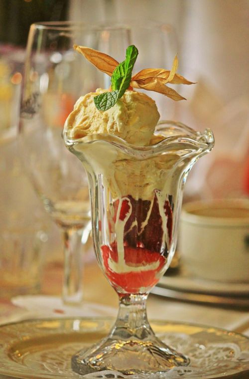 ice cream sundae dessert ice