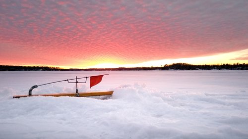 ice fishing  tip up  winter