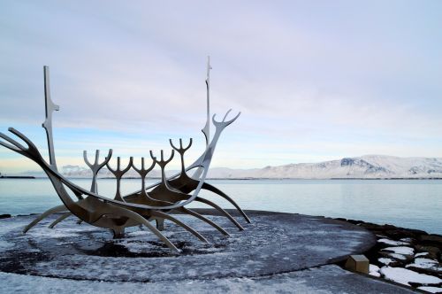 viking ship statue sun voyager reykjavik