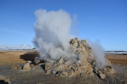 iceland active volcano sulphur