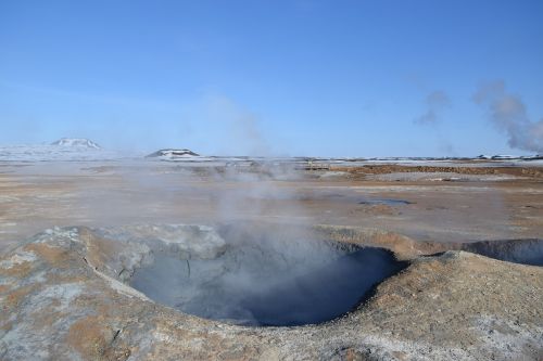 iceland active volcano sulphur