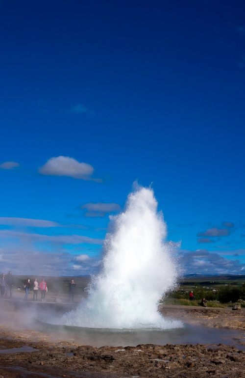 iceland geyser strokkur